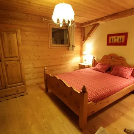 Cozy Dans 6 Pers Voiture 4 Roues Motrice A Dispo
